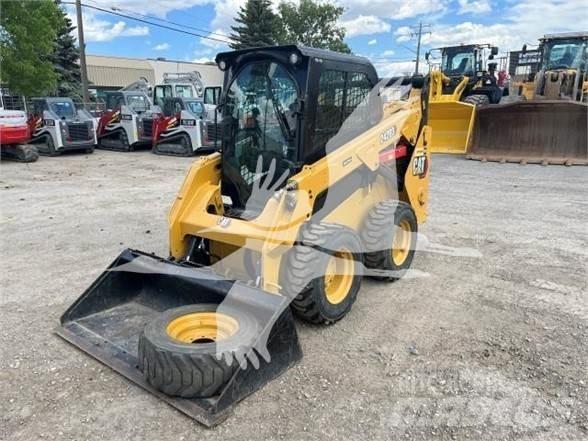 CAT 242D3 Skid Steer Loaders