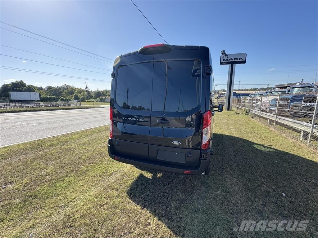 FRD 250 TRANS Box trucks