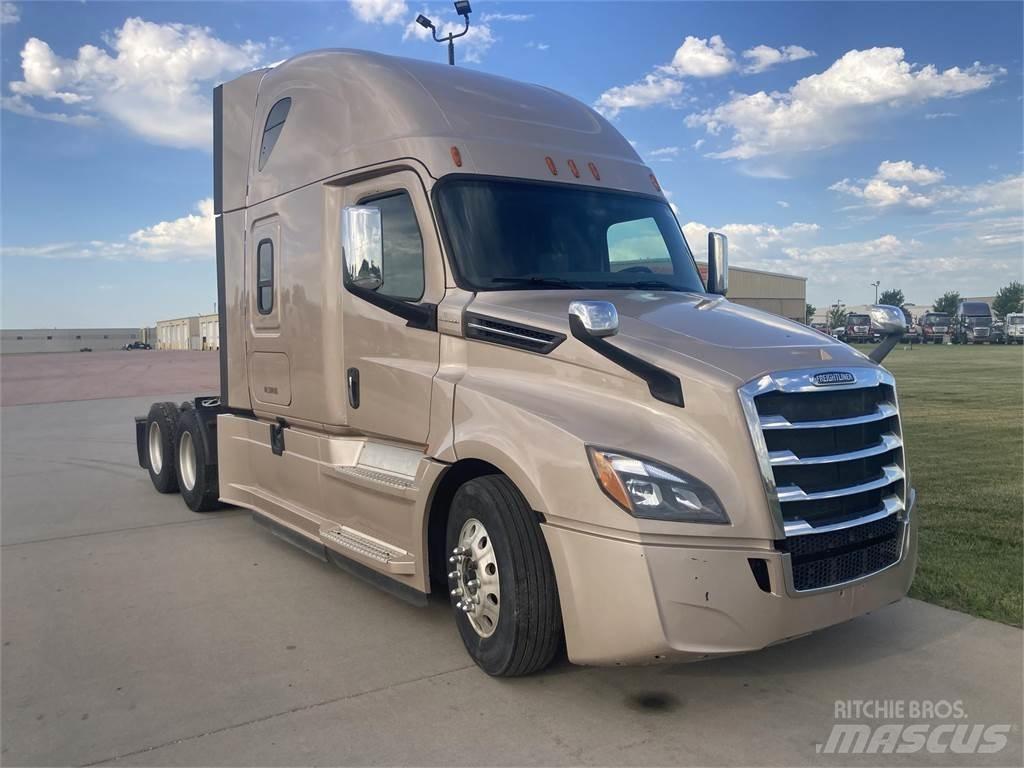 Freightliner  Conventional Trucks / Tractor Trucks