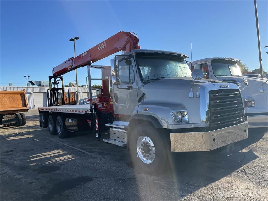 Freightliner 114SD Cab & Chassis Trucks