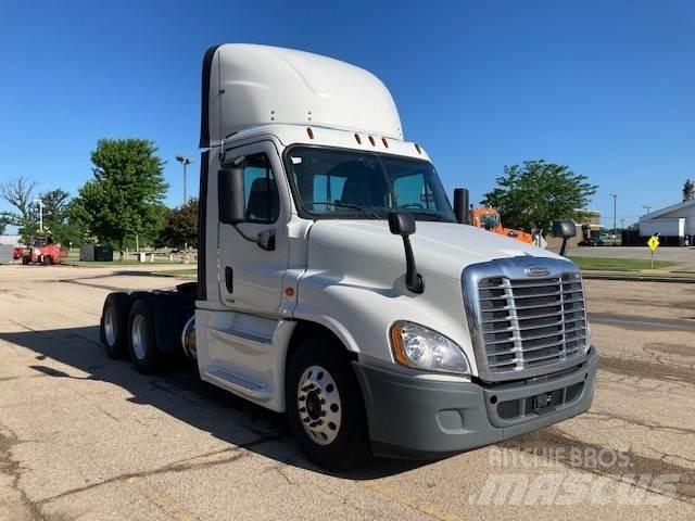 Freightliner Cascadia Conventional Trucks / Tractor Trucks