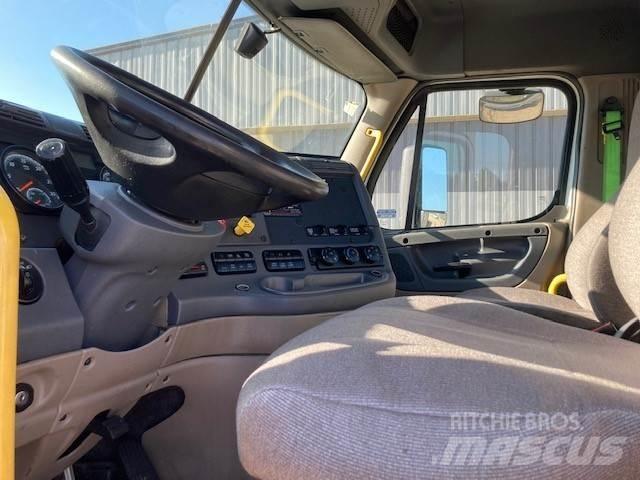 Freightliner Cascadia Conventional Trucks / Tractor Trucks