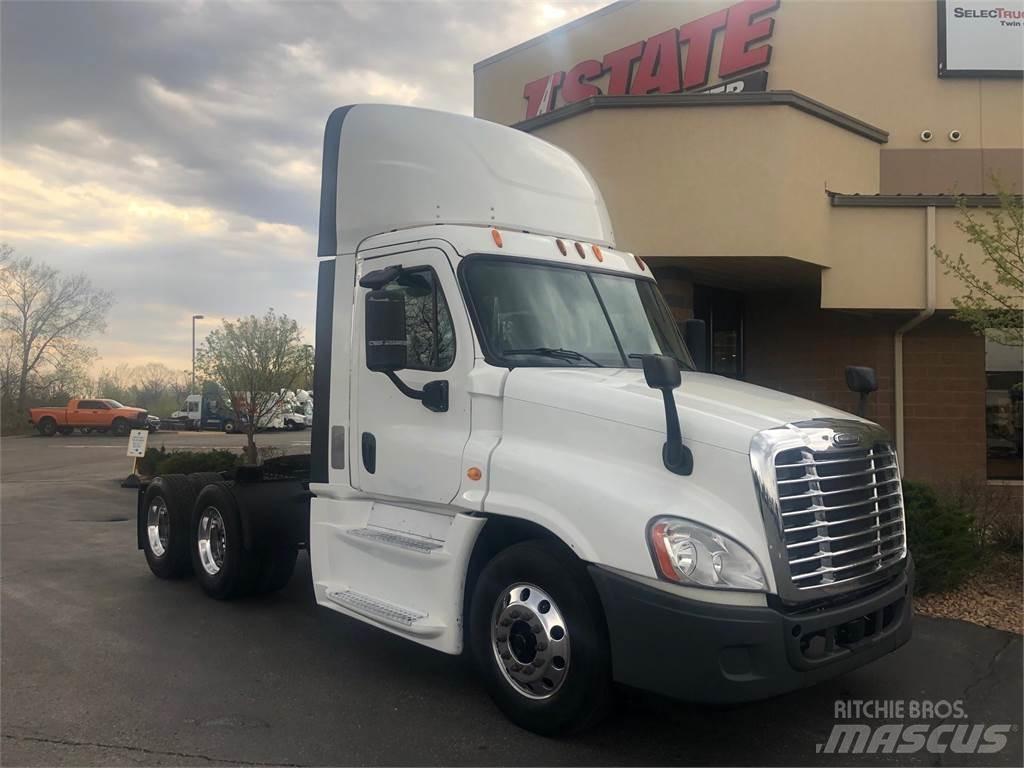 Freightliner Cascadia Conventional Trucks / Tractor Trucks