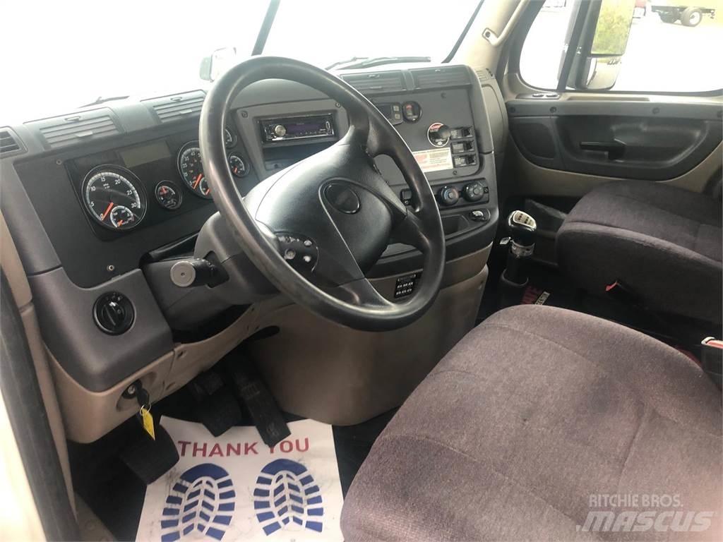 Freightliner Cascadia Conventional Trucks / Tractor Trucks