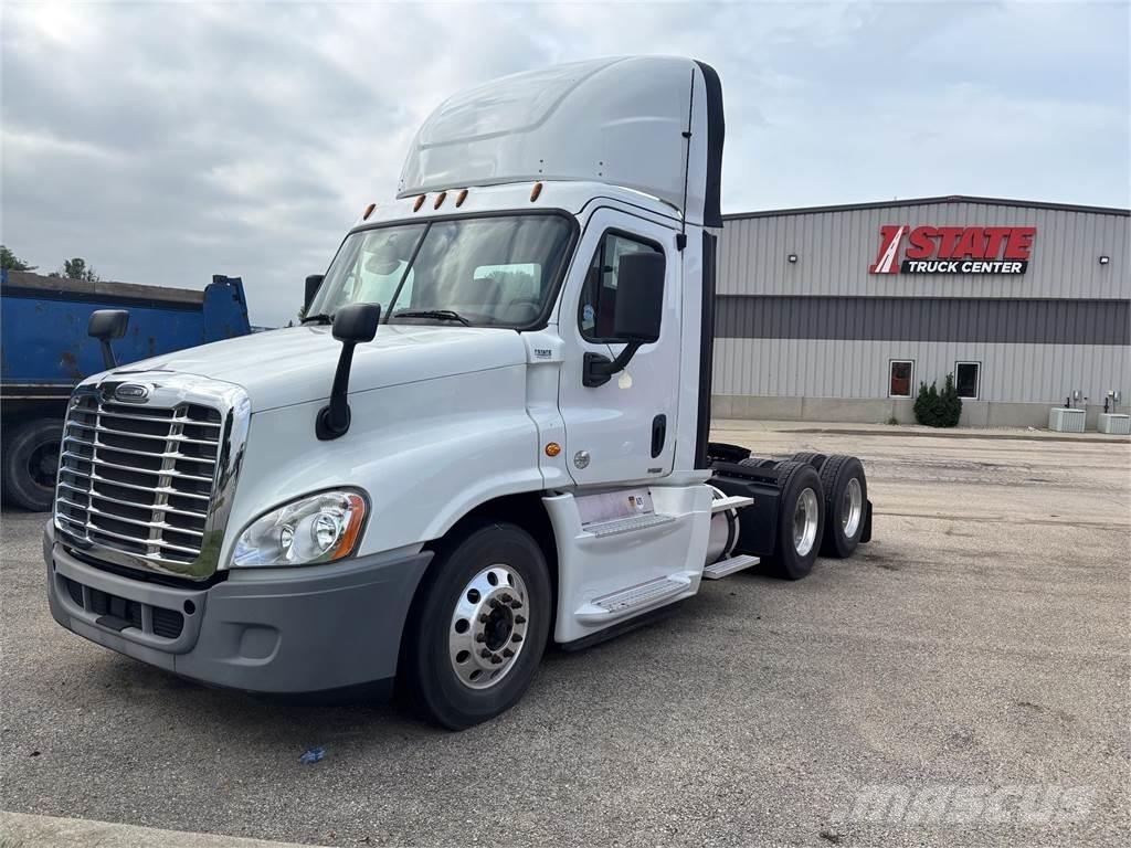 Freightliner Cascadia Conventional Trucks / Tractor Trucks