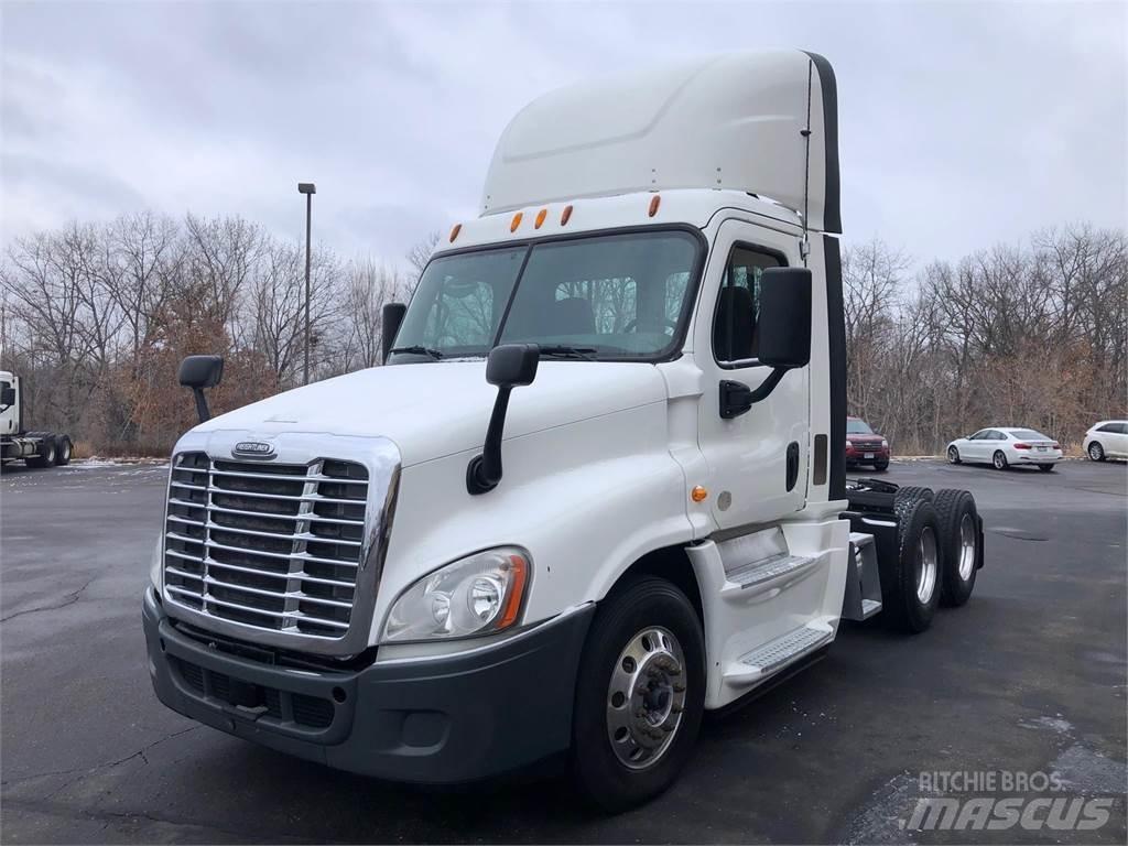 Freightliner Cascadia Conventional Trucks / Tractor Trucks