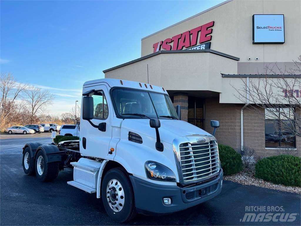Freightliner Cascadia Conventional Trucks / Tractor Trucks