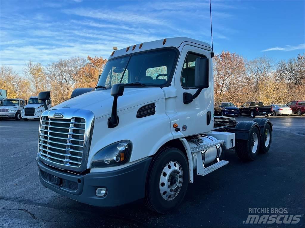 Freightliner Cascadia Conventional Trucks / Tractor Trucks