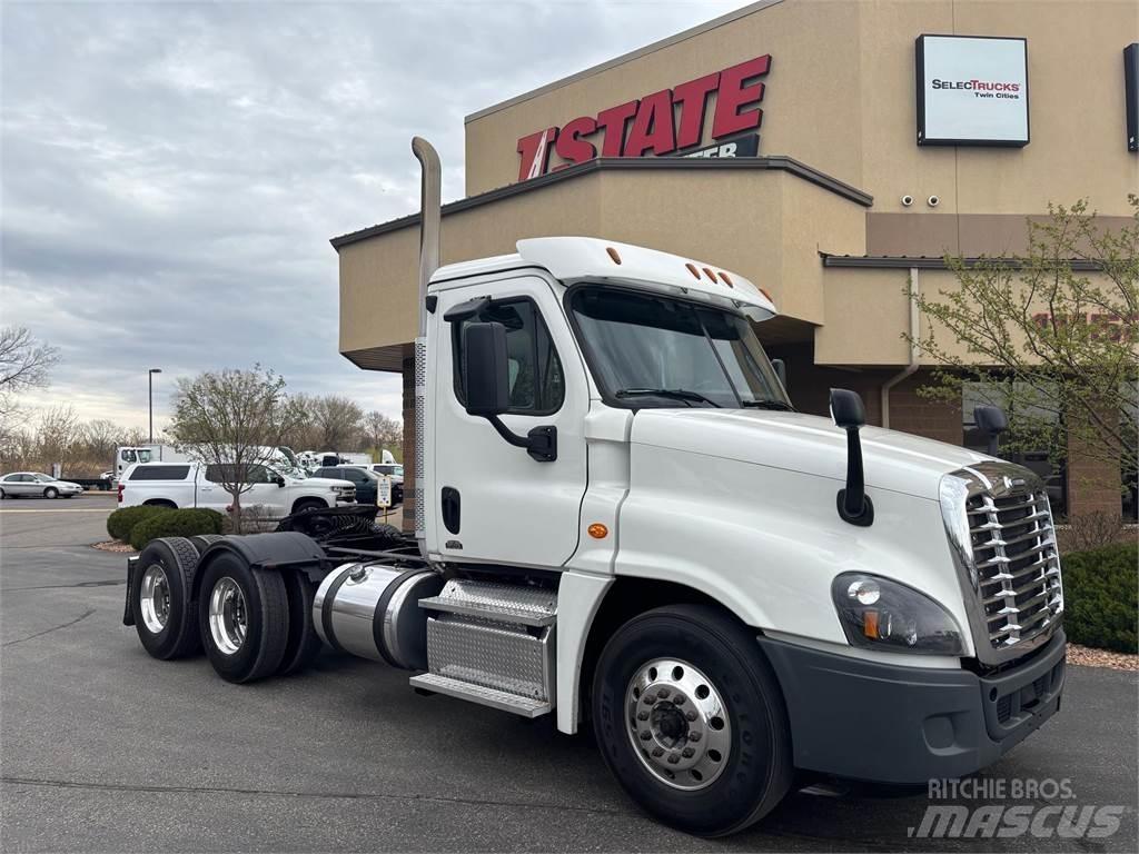 Freightliner Cascadia Conventional Trucks / Tractor Trucks