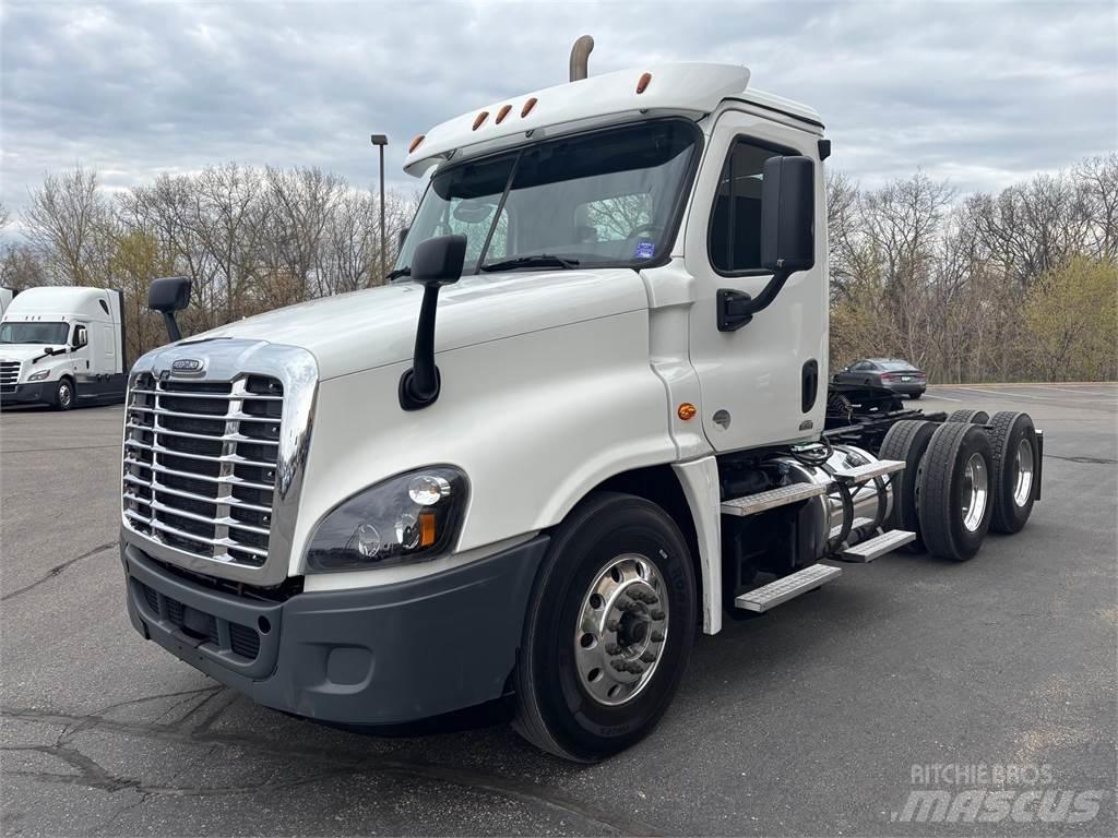 Freightliner Cascadia Conventional Trucks / Tractor Trucks