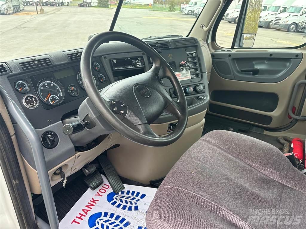Freightliner Cascadia Conventional Trucks / Tractor Trucks