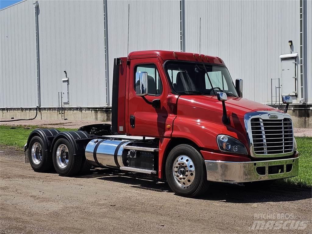 Freightliner Cascadia Conventional Trucks / Tractor Trucks