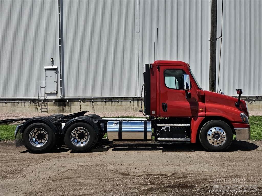 Freightliner Cascadia Conventional Trucks / Tractor Trucks