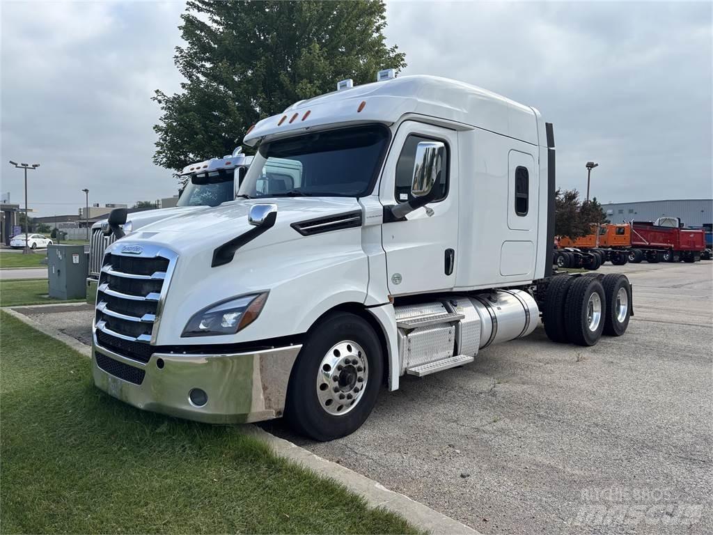 Freightliner Cascadia Conventional Trucks / Tractor Trucks
