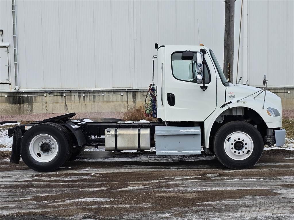 Freightliner M2 106 Conventional Trucks / Tractor Trucks