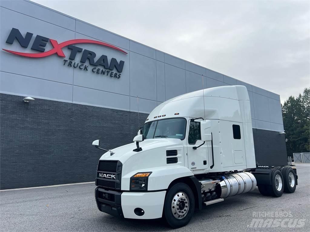 Mack AN64T Conventional Trucks / Tractor Trucks