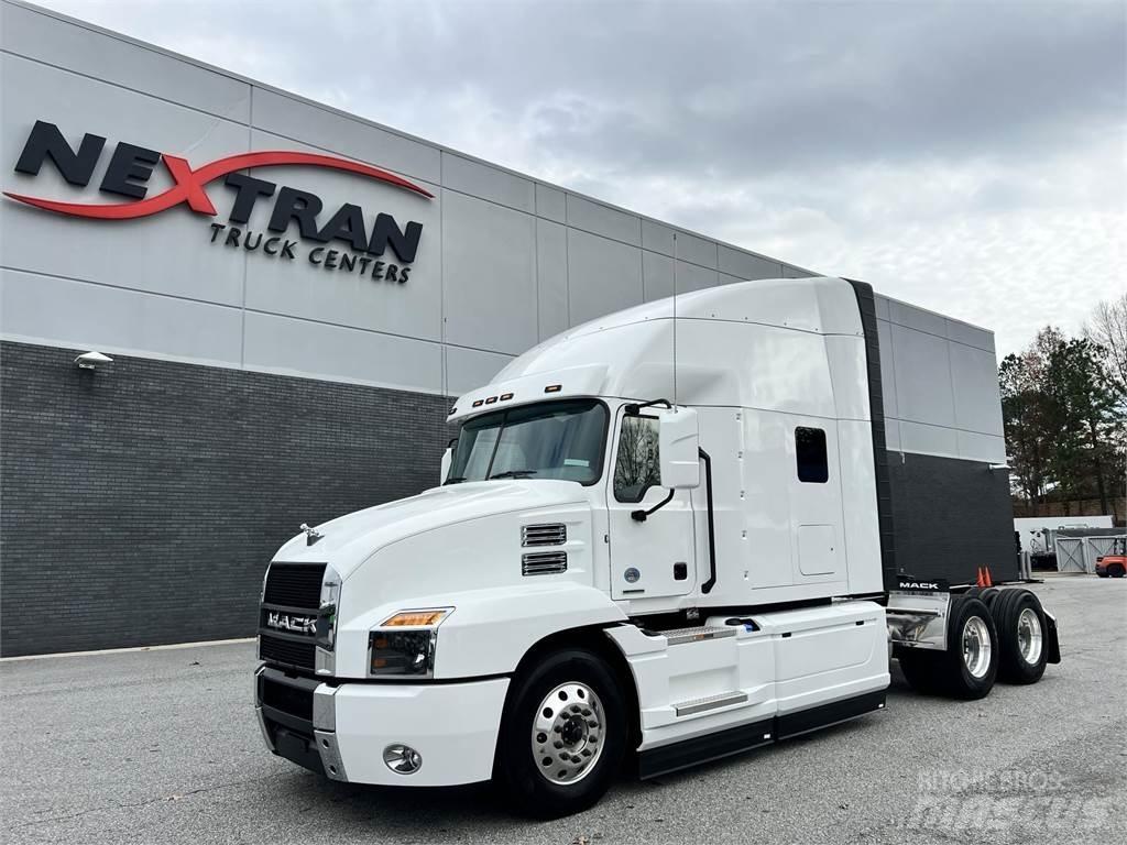 Mack AN64T Conventional Trucks / Tractor Trucks