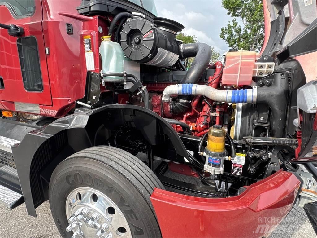 Mack AN64T Conventional Trucks / Tractor Trucks