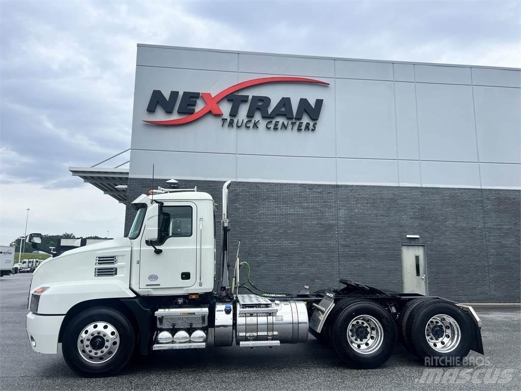 Mack AN64T Conventional Trucks / Tractor Trucks