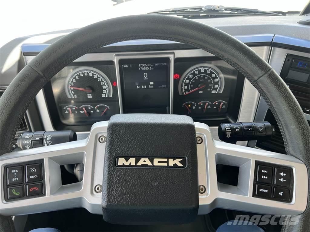 Mack AN64T Conventional Trucks / Tractor Trucks