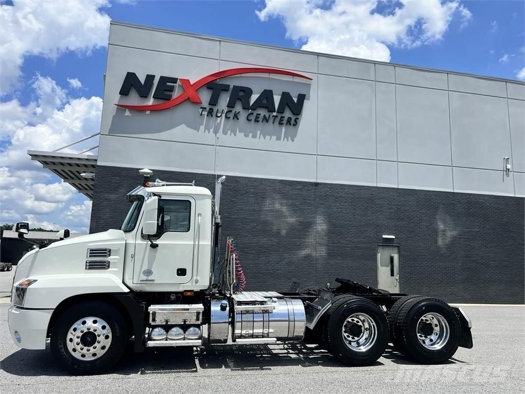 Mack AN64T Conventional Trucks / Tractor Trucks