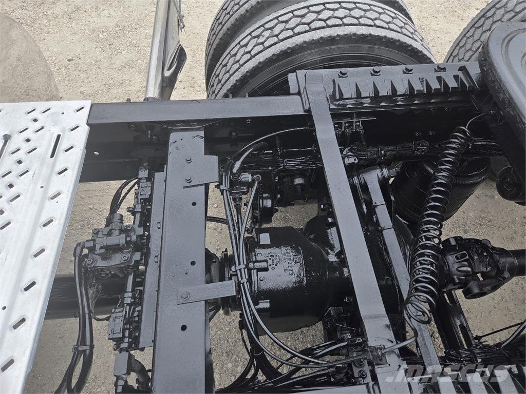 Mack AN64T Conventional Trucks / Tractor Trucks