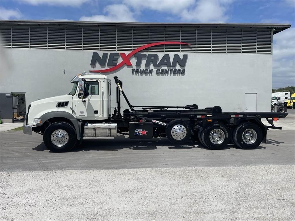 Mack GR64B Conventional Trucks / Tractor Trucks