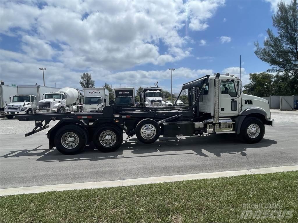 Mack GR64B Conventional Trucks / Tractor Trucks