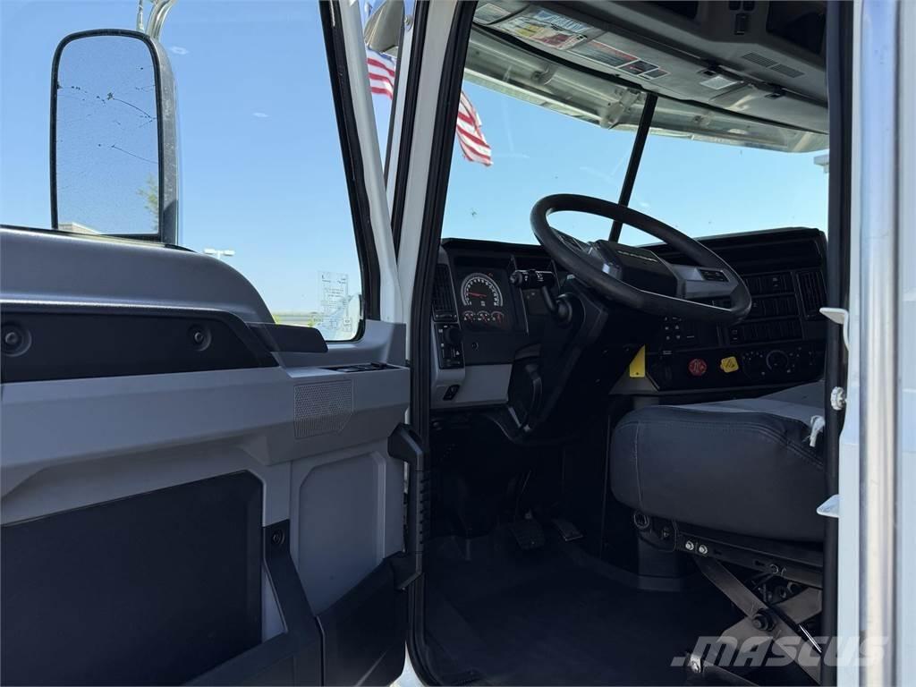 Mack GR64F Dump Trucks