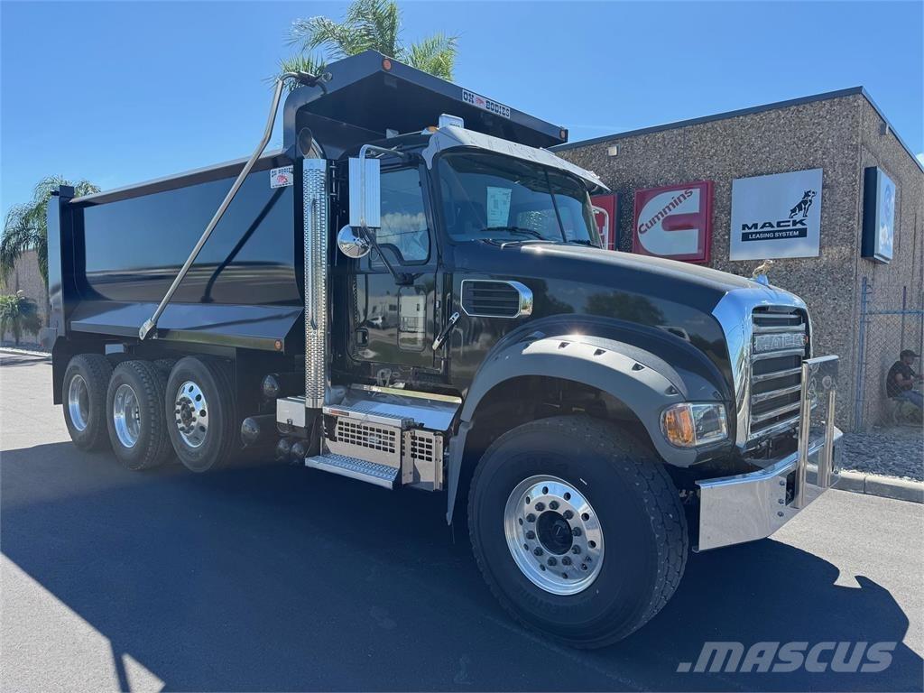 Mack GR84FR Dump Trucks
