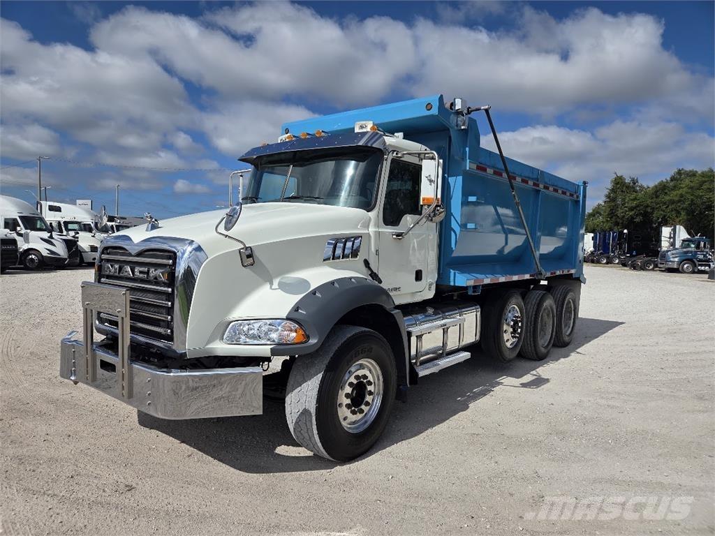 Mack GU813 Dump Trucks