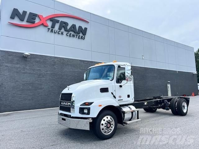 Mack MD6 42R Cab & Chassis Trucks