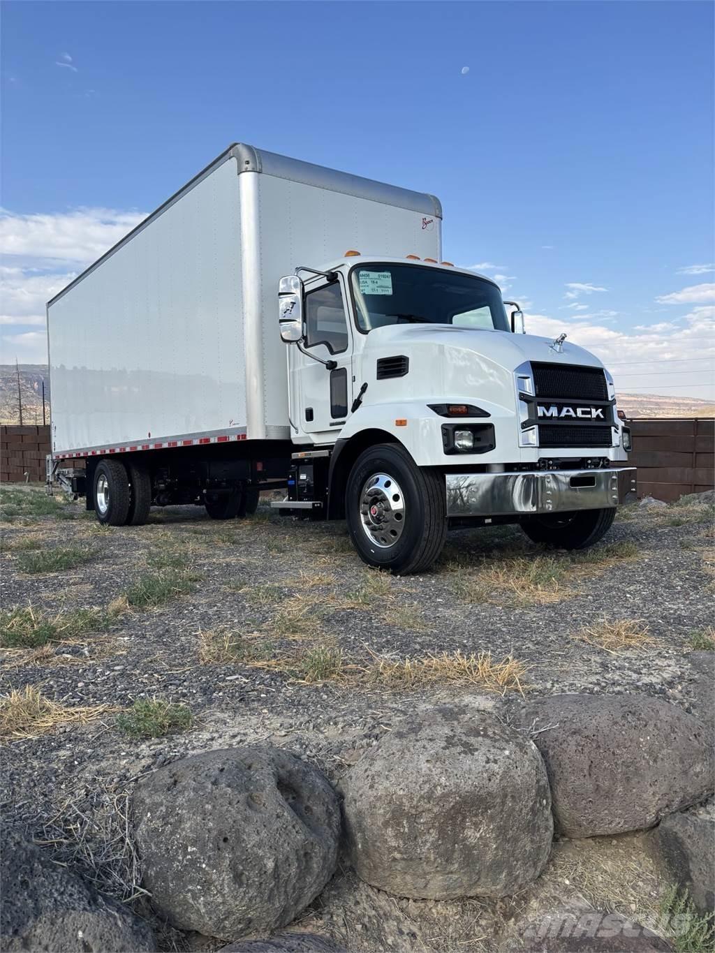 Mack MD6 42R Cab & Chassis Trucks
