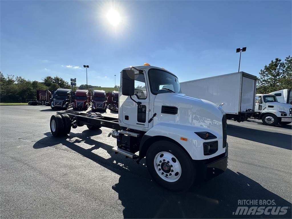 Mack MD7 42R Cab & Chassis Trucks