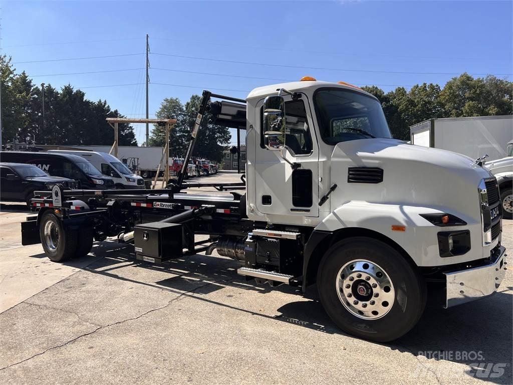 Mack MD7 42R Cab & Chassis Trucks