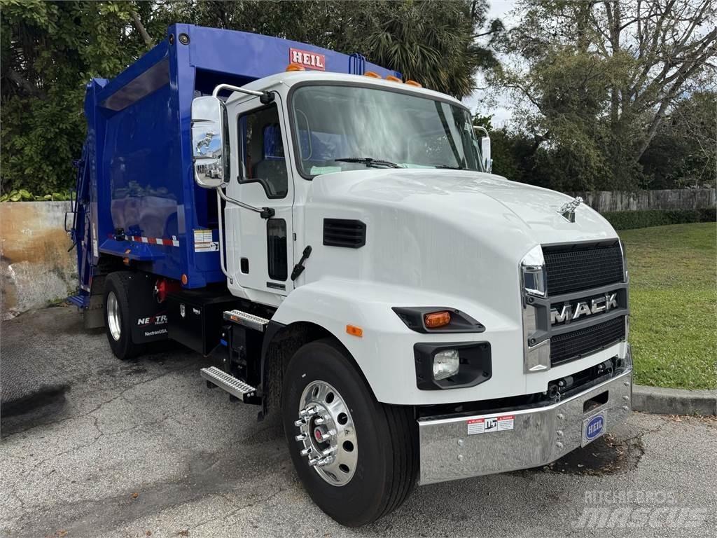 Mack MD7 42R Other Trucks