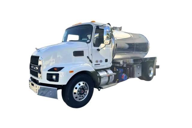 Mack MD7 42R Other Trucks