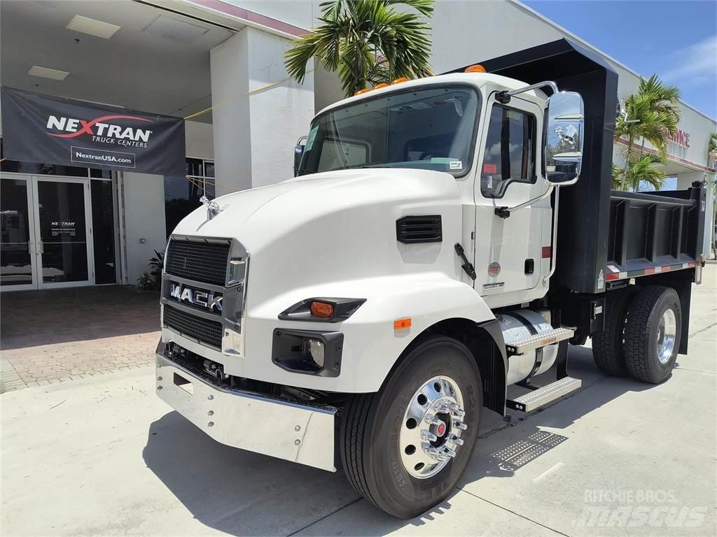 Mack MD7 42R Dump Trucks