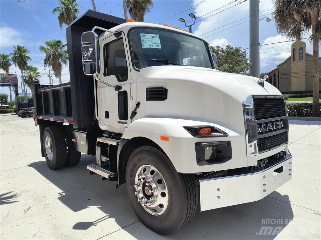 Mack MD7 42R Dump Trucks