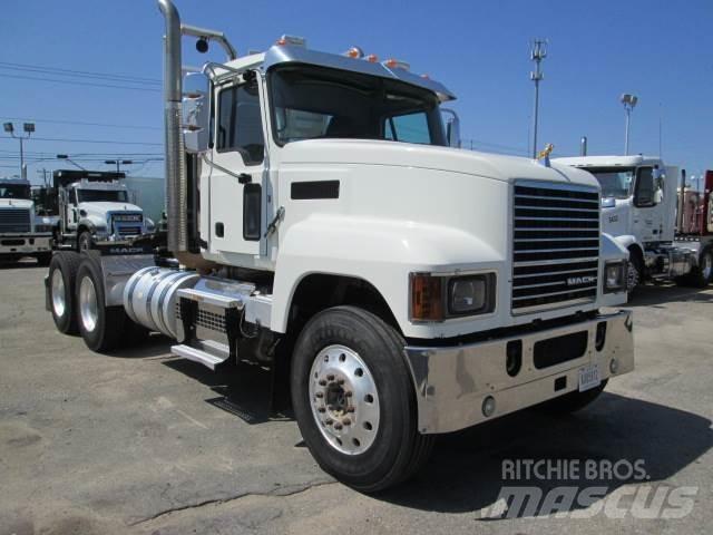 Mack PI64T Conventional Trucks / Tractor Trucks