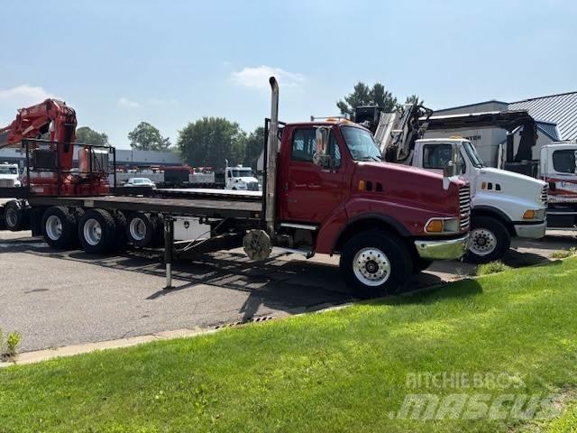 Sterling TRUCK LT9522 Conventional Trucks / Tractor Trucks