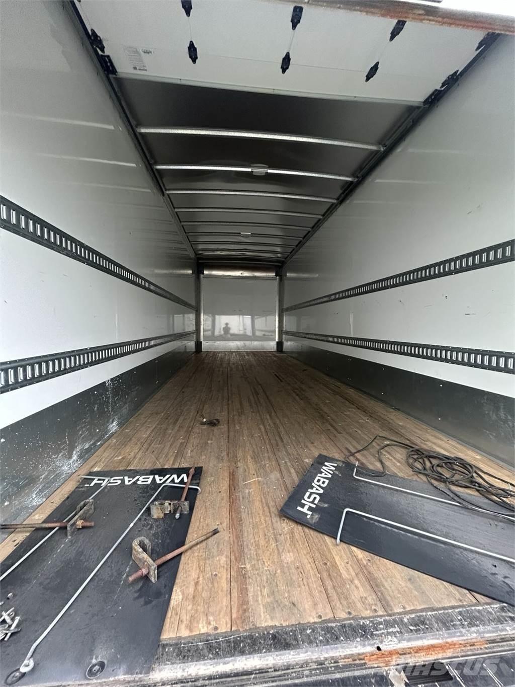 Supreme 26' BOX Other Trucks