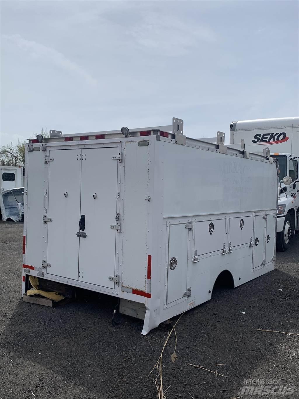  utilimaster 15 Foot Other Trucks