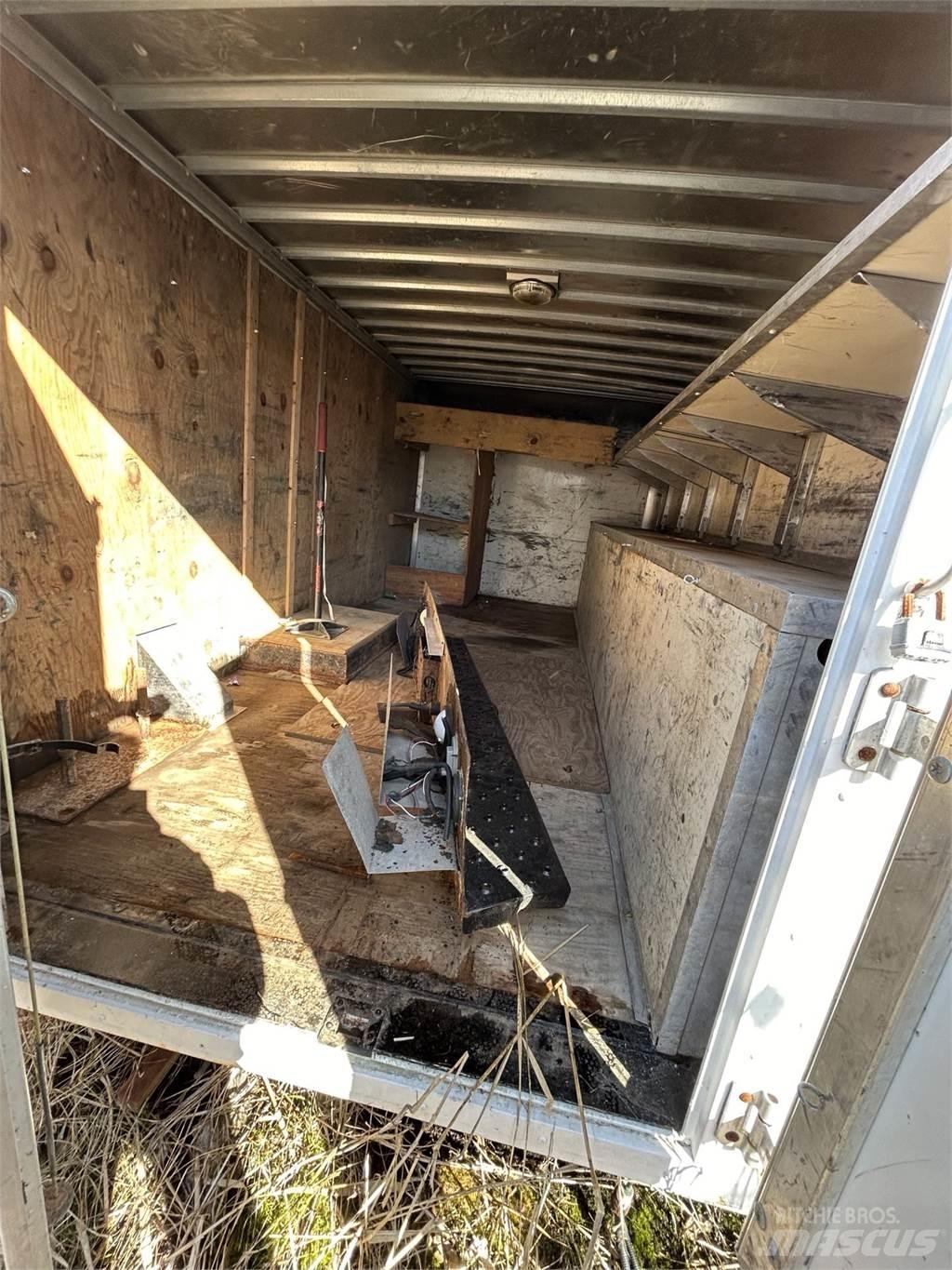 utilimaster 15 Foot Other Trucks