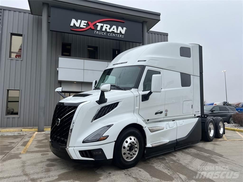 Volvo NEW VNL860 Conventional Trucks / Tractor Trucks