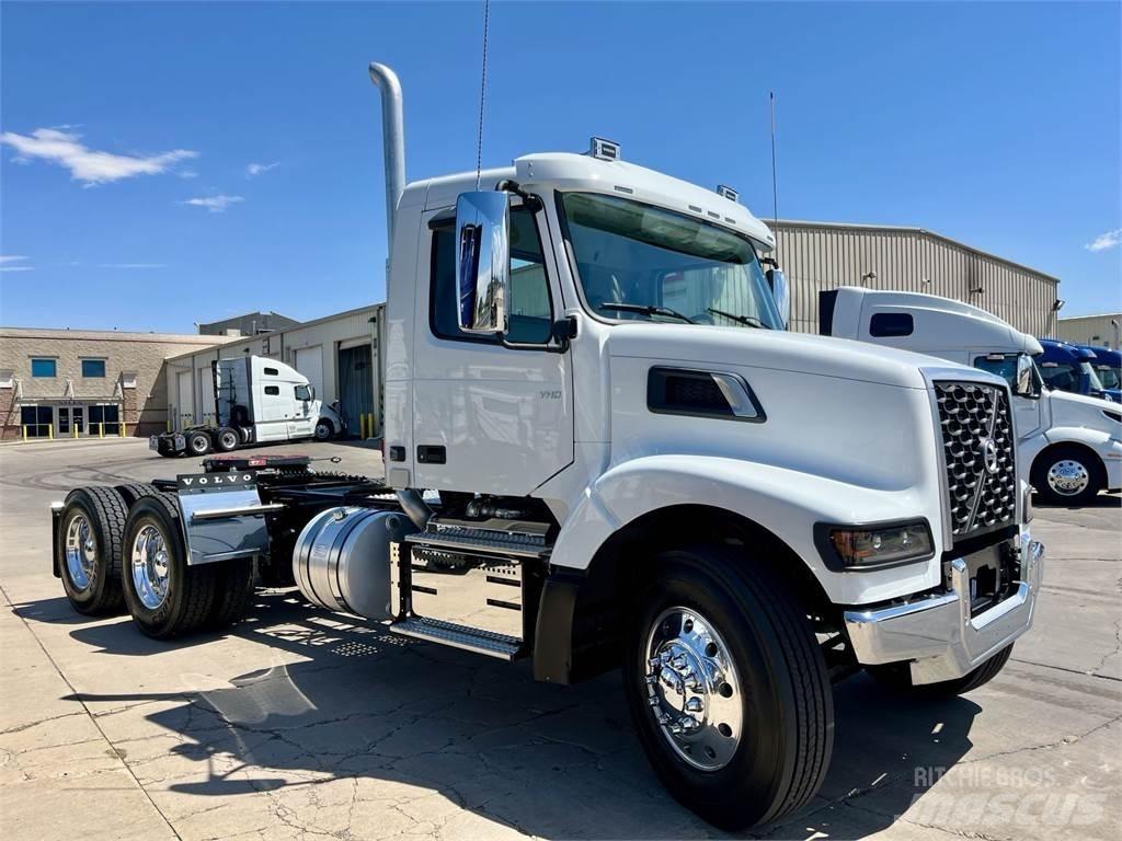 Volvo VHD64FT300 Conventional Trucks / Tractor Trucks