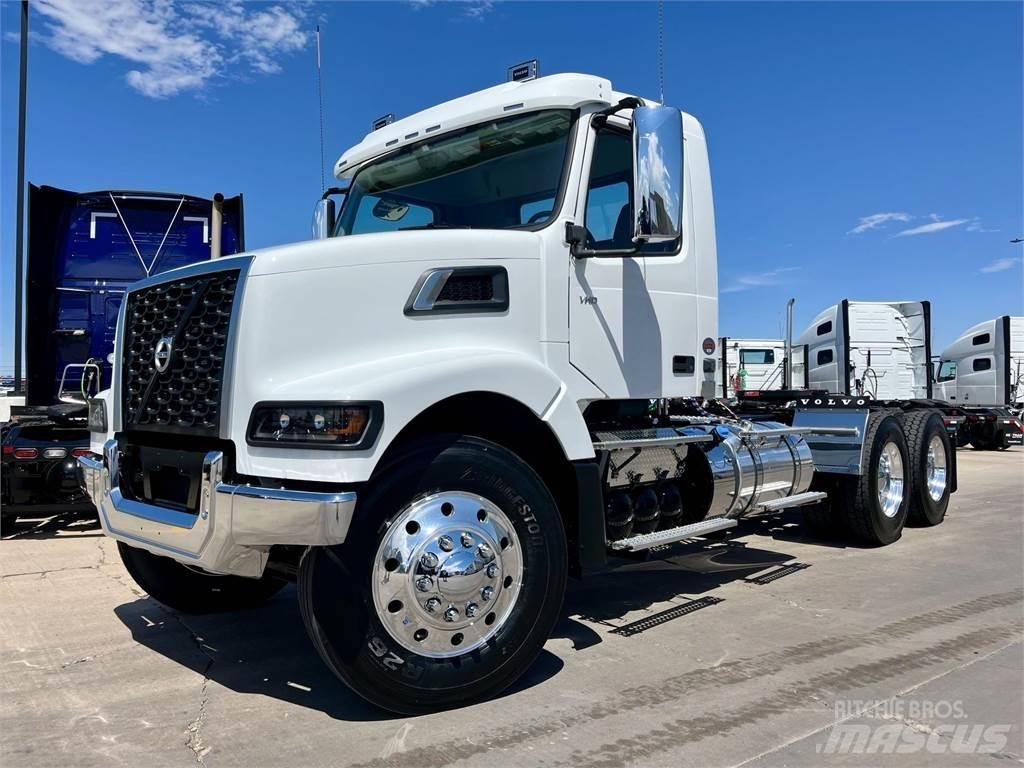 Volvo VHD64FT300 Conventional Trucks / Tractor Trucks