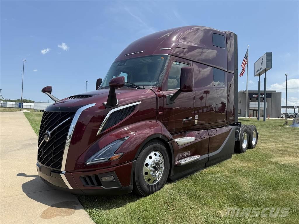 Volvo VNL 860 Conventional Trucks / Tractor Trucks