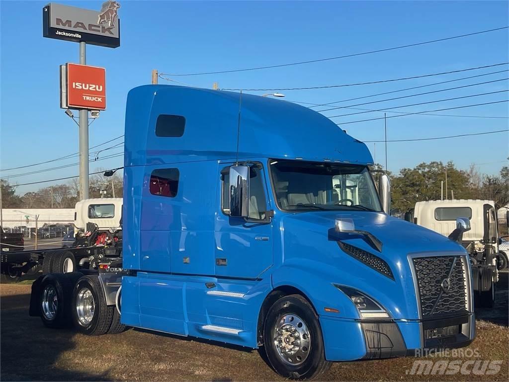 Volvo VNL64T760 Conventional Trucks / Tractor Trucks