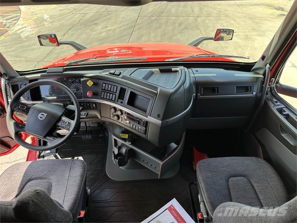 Volvo VNL64T760 Conventional Trucks / Tractor Trucks